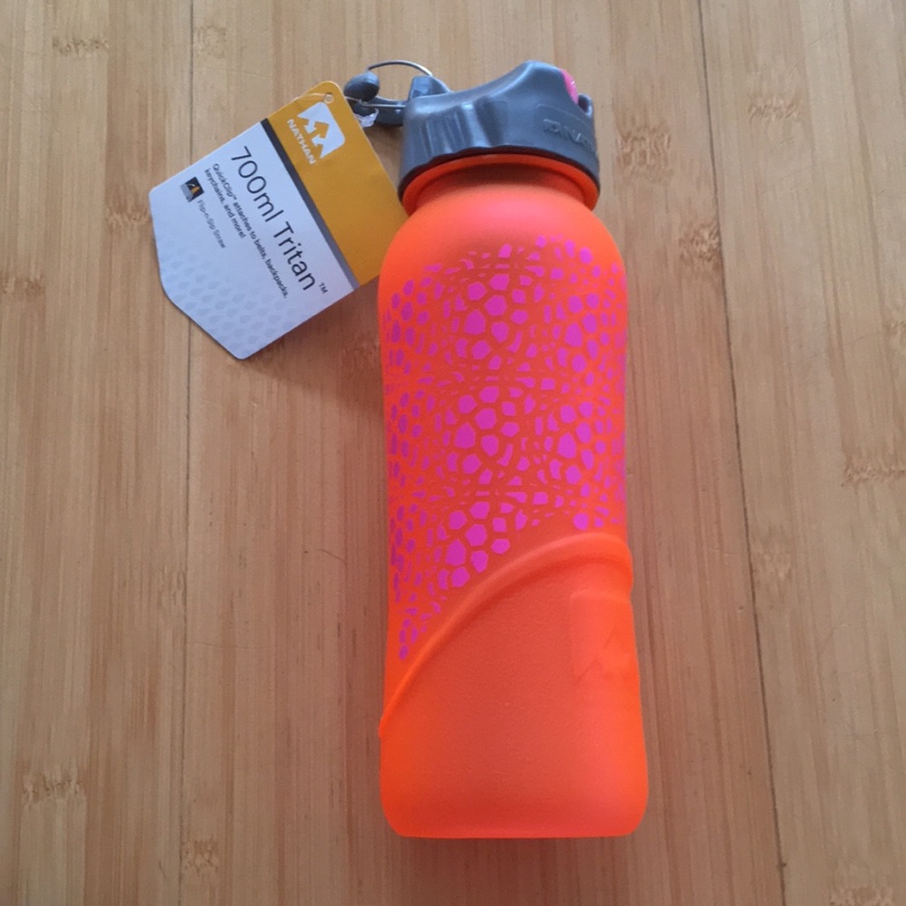 Brand New with Tags 700 mL Nathan Waterbottle